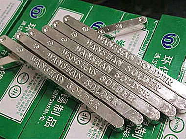 無鉛焊錫條是電子制造業中常用的一種焊接材料，主要應用于線路板的焊接。隨著環保意識的增強和RoHS指令的實施，無鉛焊錫條已經成為主流產品。以下是市場上常見的無鉛焊錫條種類